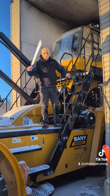 Happy Friday the 13th from our very own Jason 🔪
Stay Spooky Friends ✨
#fridaythe13th #jason #yegstorage #fridayvibes #fyp