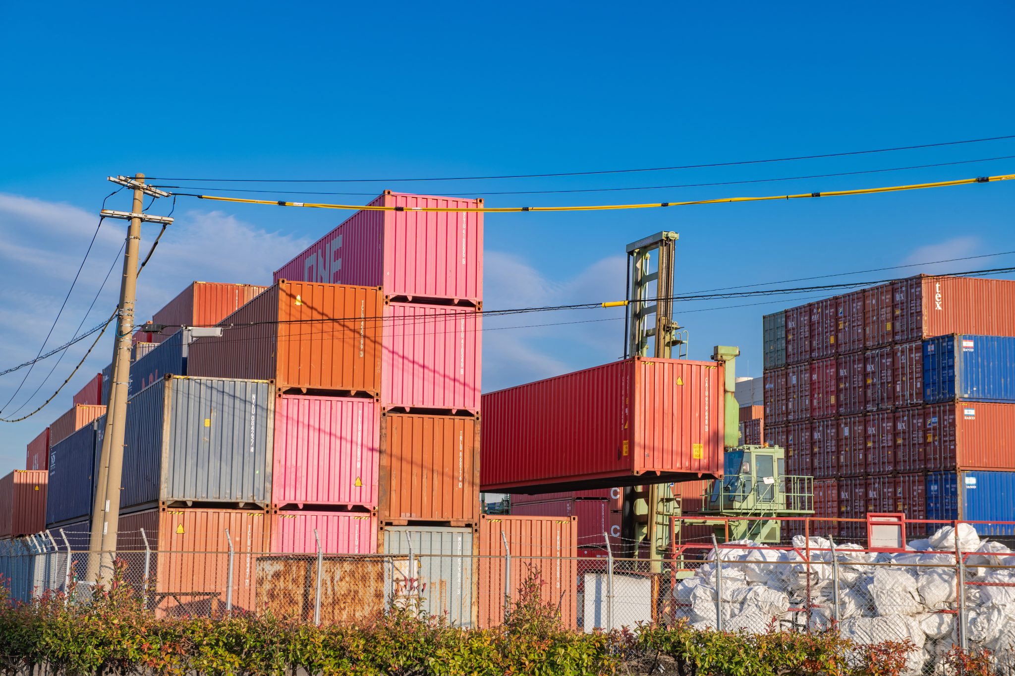 Secan Storage What are the advantages of using seacans for storage compared to ...